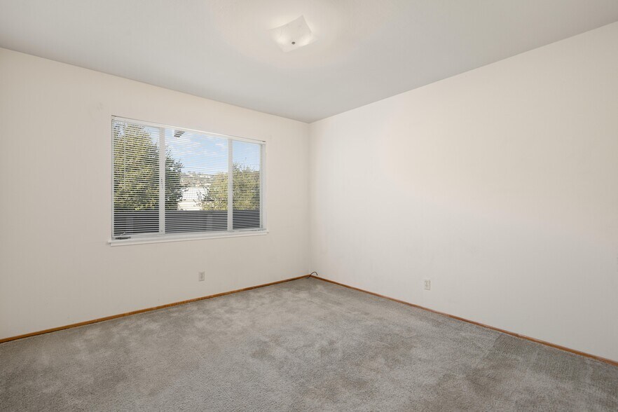 More Photos Of 6 Garden Ct, Belmont Apartments For Sale