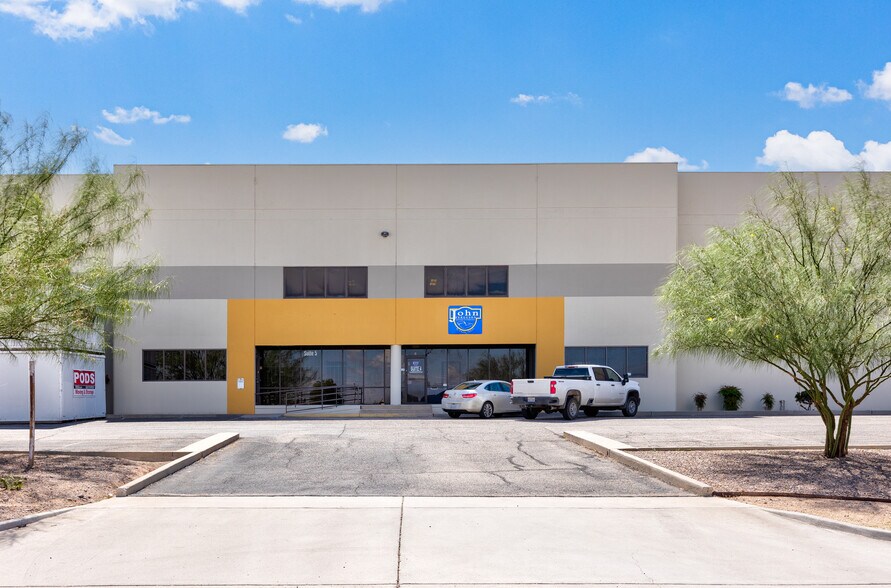 More Photos Of 50 Walter Jones Blvd, El Paso Warehouse For Lease