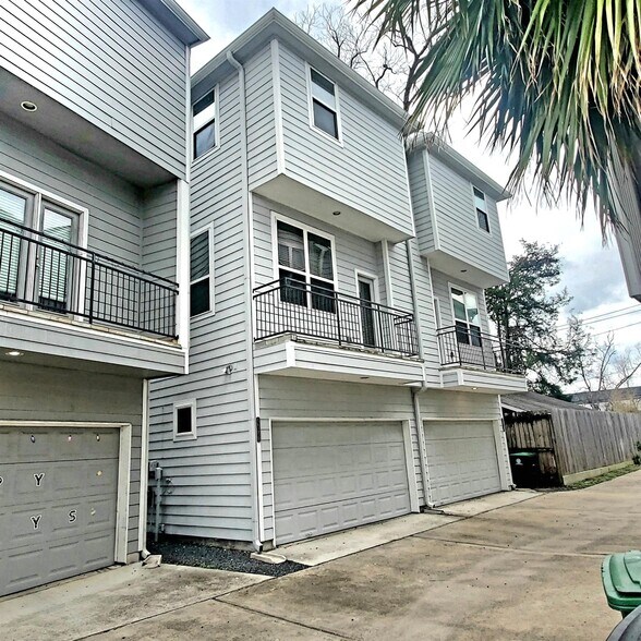 More Photos Of 6625 N Main St, Houston Multifamily For Sale