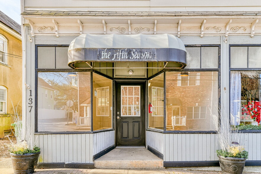 Primary Photo Of 137 Main St, Sayreville Storefront Retail Residential For Lease