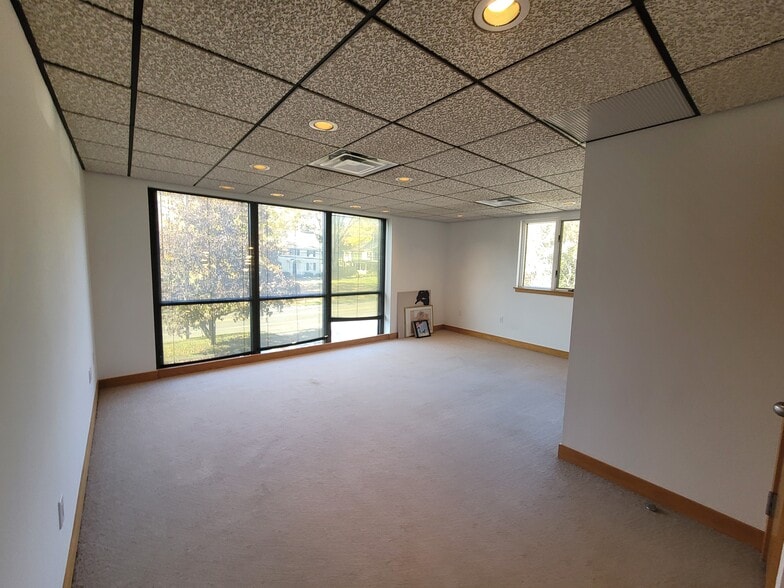 More Photos Of 73 Main St S, Woodbury Storefront Retail Office For Sale