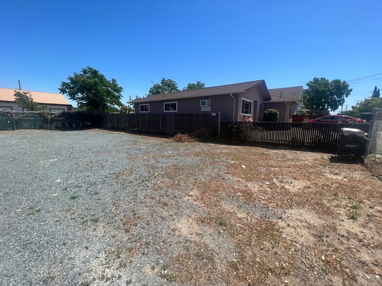 More Photos Of 0 Third Street, Oakley Land For Lease