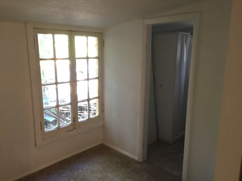 More Photos Of 215 Riverside Dr, Cocoa Apartments For Sale