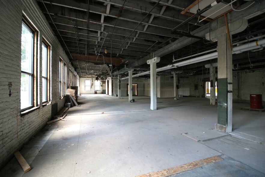 More Photos Of 102 W Superior St, Fort Wayne Apartments For Lease