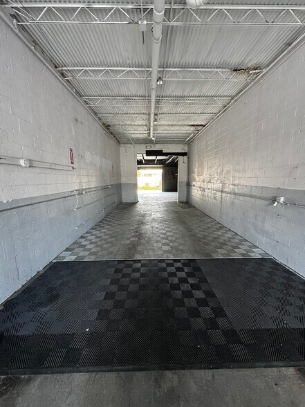 More Photos Of 1800-1812 SW 7th Ave, Pompano Beach Warehouse For Sale