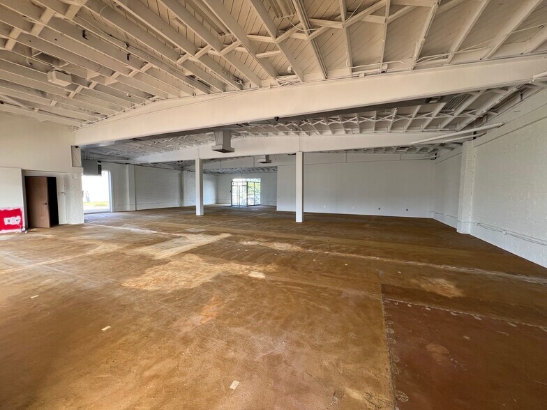 More Photos Of 20502 Hawthorne Blvd, Torrance Freestanding For Lease