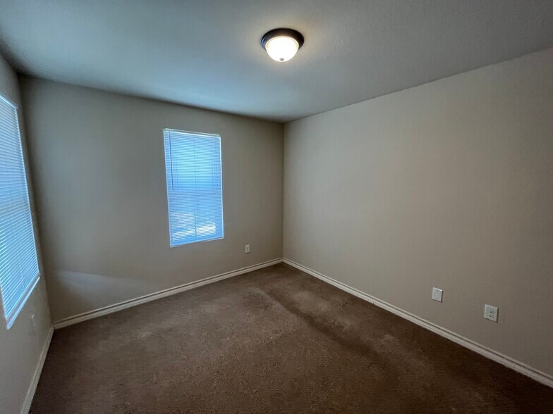 More Photos Of 6618 Mia Way, San Antonio Apartments For Sale