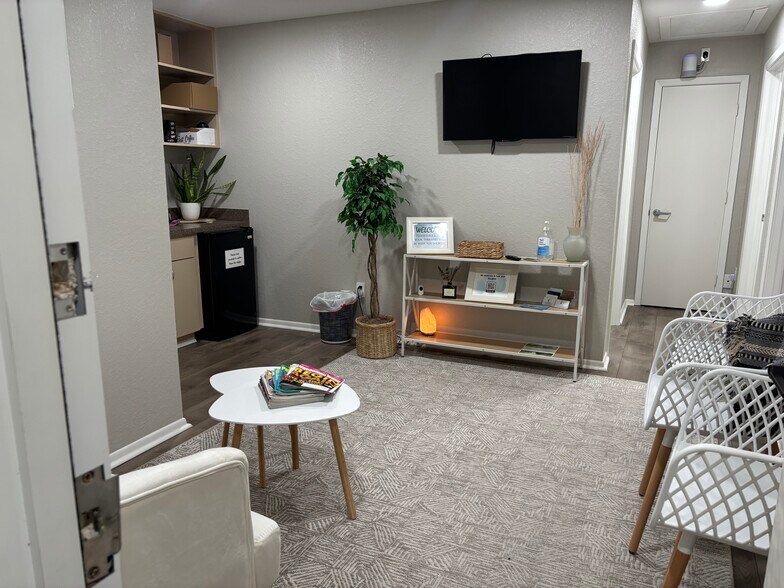 More Photos Of 2600 NASA Rd 1, Seabrook Medical For Lease