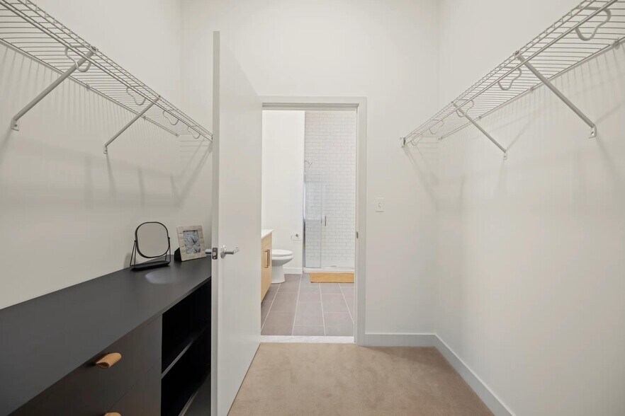 More Photos Of 2 Los Angeles St, Newton Apartments For Lease