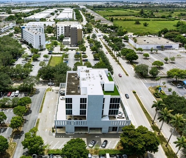 More Photos Of 10450 NW 33rd St, Doral Office For Sale