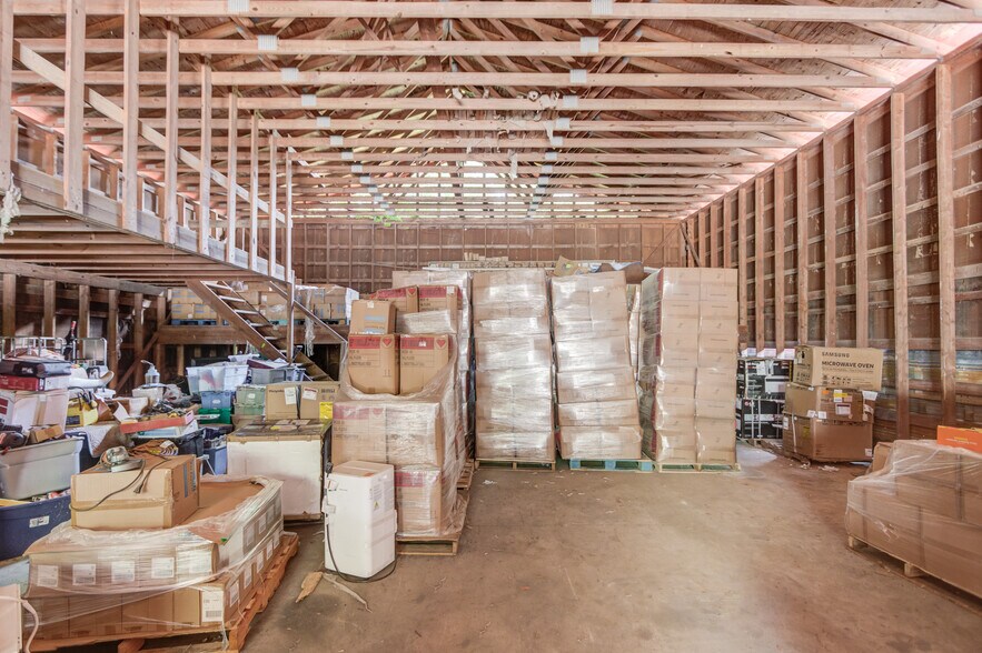 More Photos Of 21 Midget Dr, Toccoa Restaurant For Sale