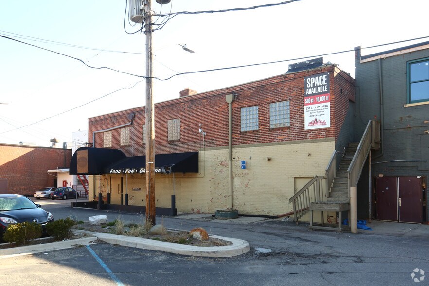 More Photos Of 17 N Washington St, Ypsilanti General Retail For Sale