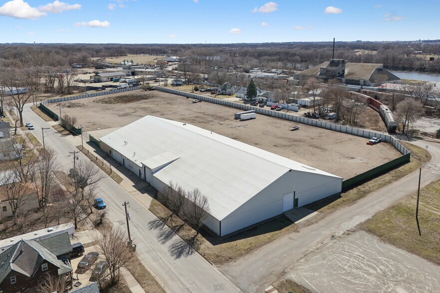 More Photos Of 410 Rath St, Waterloo Industrial For Lease