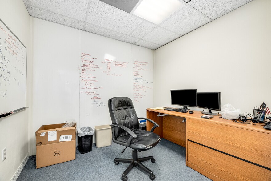 More Photos Of 902 E New Haven Ave, Melbourne Coworking Space