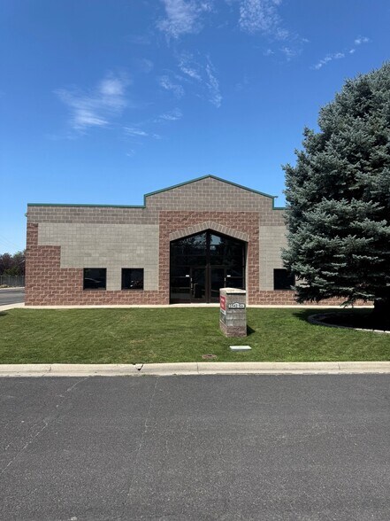 More Photos Of 2542 S 3400 W, Salt Lake City Light Manufacturing For Lease