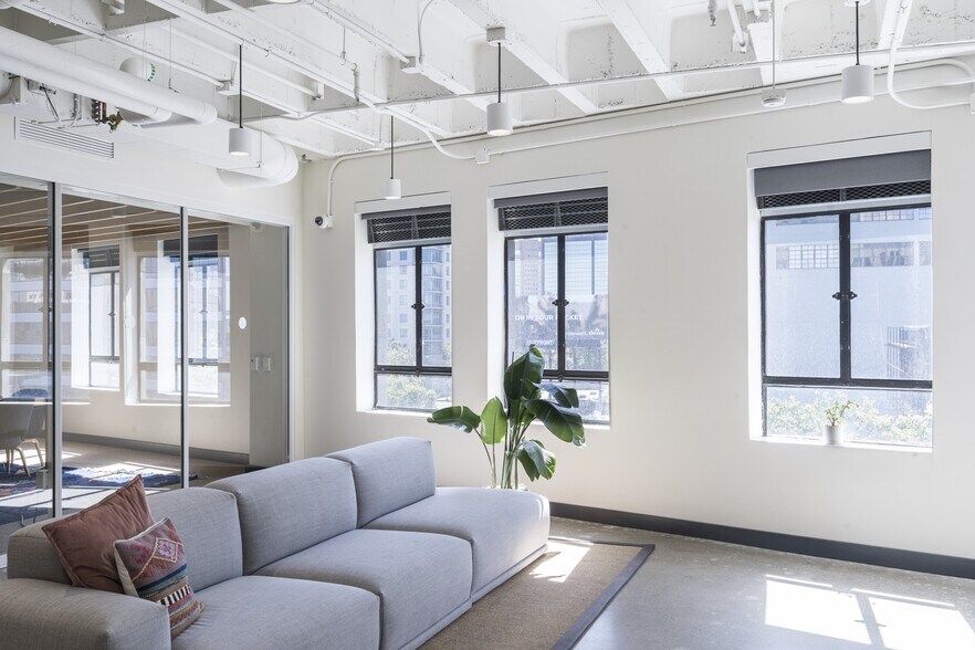 More Photos Of 2201 Broadway, Oakland Coworking Space