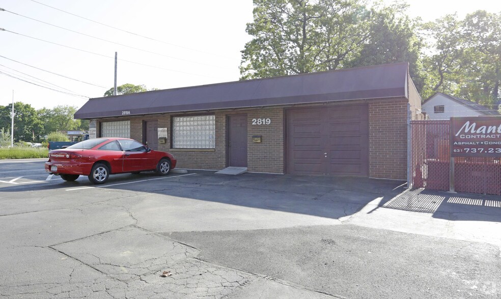 More Photos Of 2819 Pond Rd, Ronkonkoma General Retail For Sale