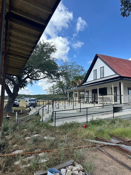 Primary Photo Of 9900 E State Highway 71, Spicewood Storefront For Lease