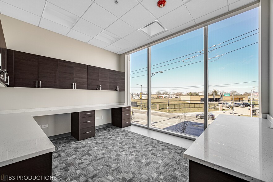 More Photos Of 4457 Southwest Highway, Oak Lawn Medical For Lease
