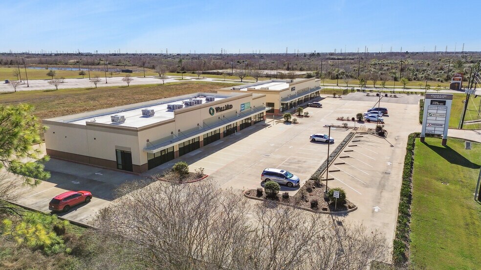More Photos Of 780 Clear Lake City Blvd, Webster Unknown For Lease