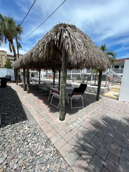 More Photos Of 14711 Gulf Blvd, Madeira Beach Hotel For Sale