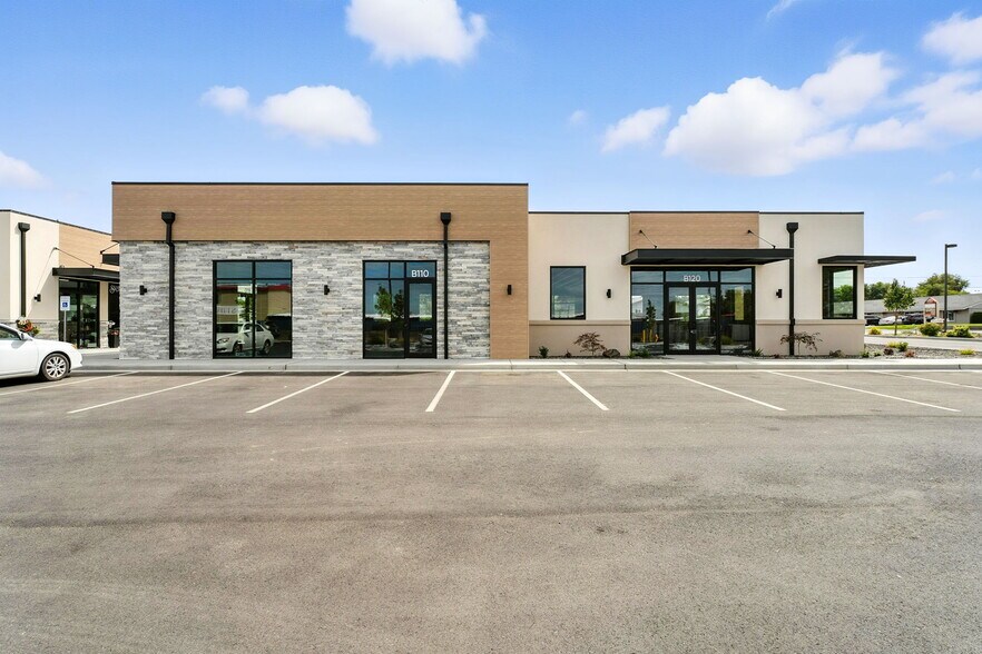 More Photos Of 6018 W Clearwater Ave, Kennewick General Retail For Lease