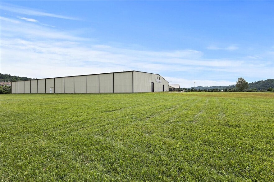 More Photos Of 241 Industrial Park Rd, Mountain City Warehouse For Sale