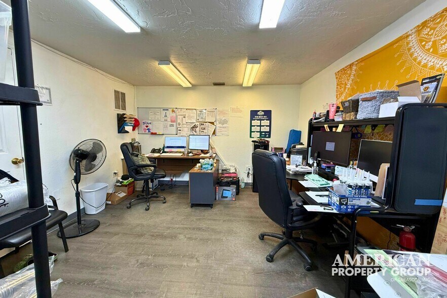 More Photos Of 1323 20th Ave, Palmetto Warehouse For Lease