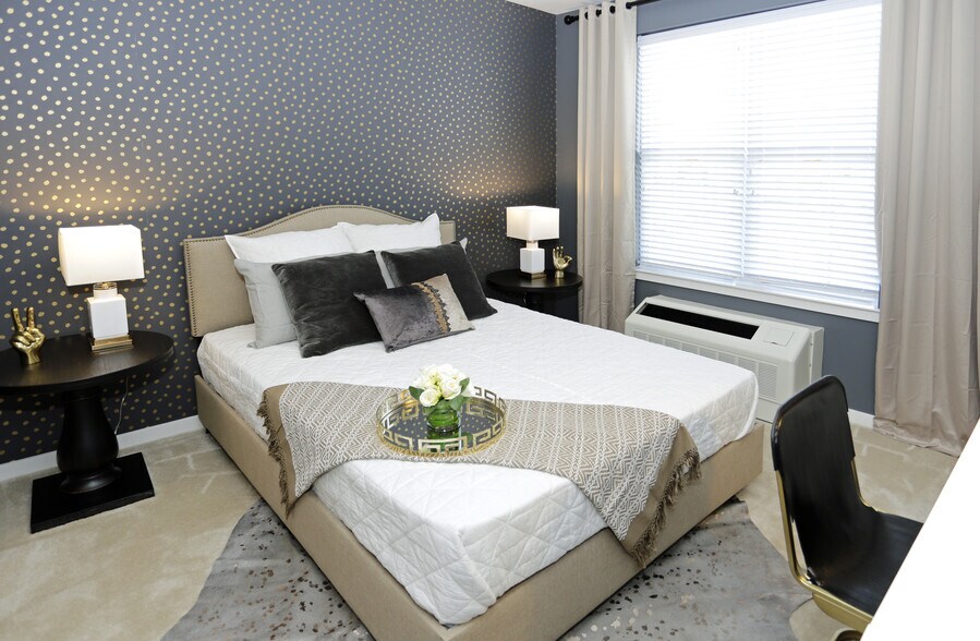 More Photos Of 56 Broad St, Bloomfield Apartments For Lease