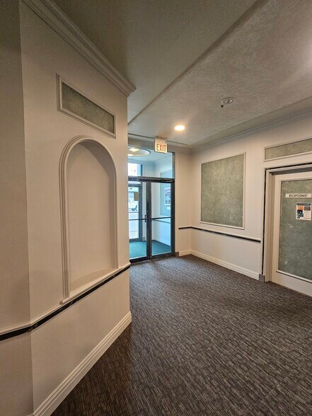 More Photos Of 166 E Jericho Tpke, Mineola Office For Lease