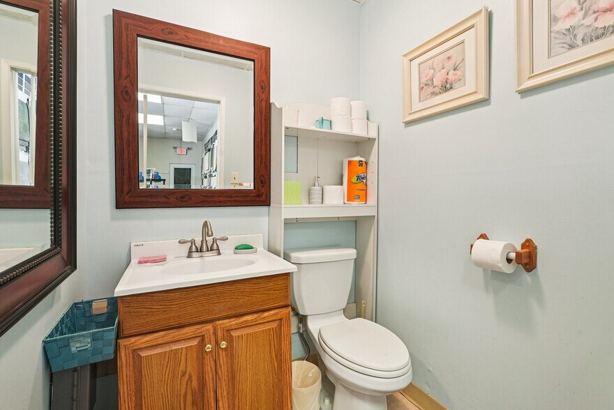 More Photos Of 320 Beverly Rancocas Rd, Willingboro Storefront For Sale