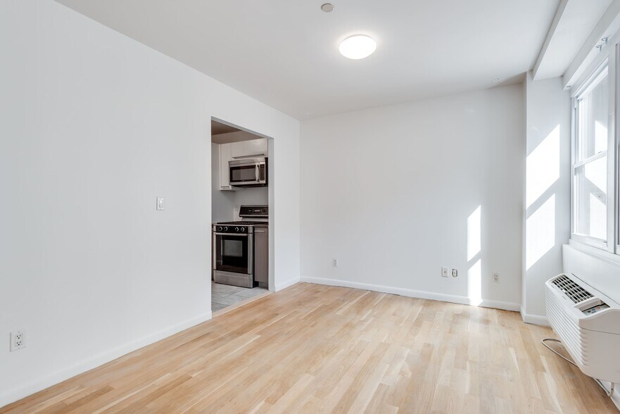 More Photos Of 518 Meeker Ave, Brooklyn Apartments For Sale