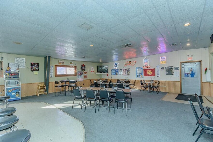 More Photos Of 100 E Jackson St, Okabena Restaurant For Sale