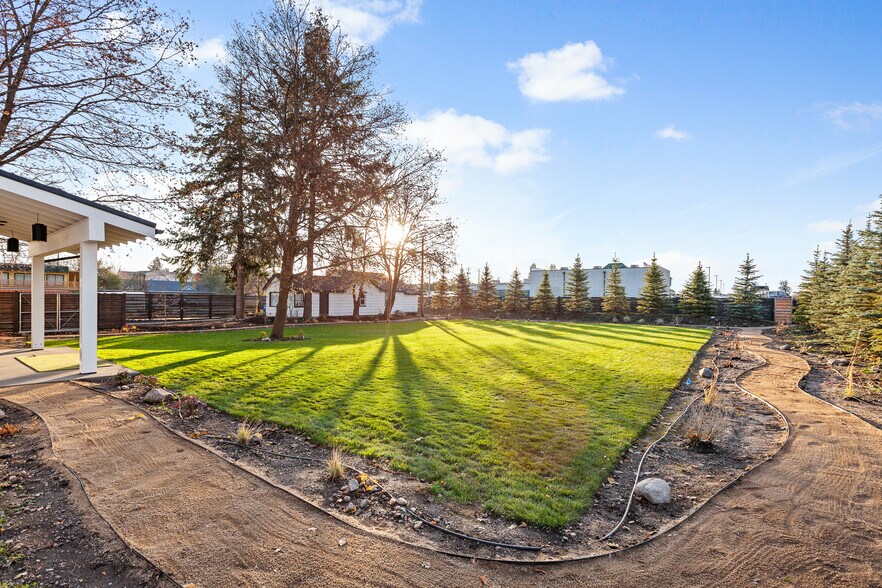 More Photos Of 9493 N Government Way, Hayden Office For Sale