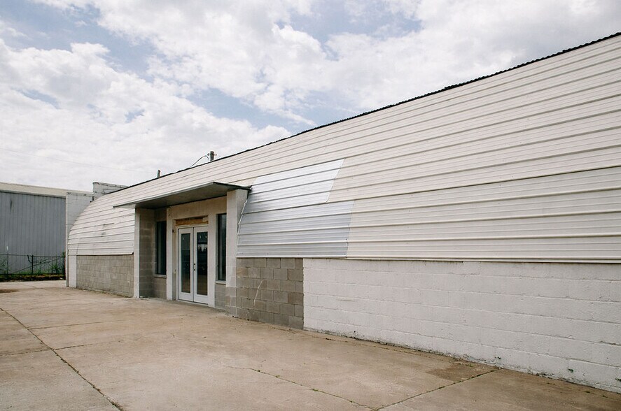 More Photos Of 563-565 MLK Jr Blvd, Fayetteville Freestanding For Lease