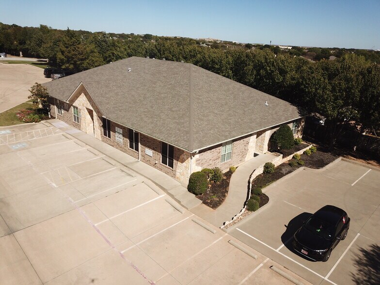 More Photos Of 3201 Teasley Ln, Denton Unknown For Lease
