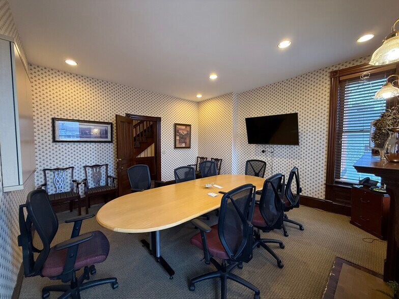 More Photos Of 25 Harvard St, Worcester Office For Lease