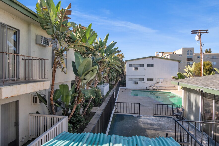 More Photos Of 4215 Vineland Ave, Studio City Apartments For Sale