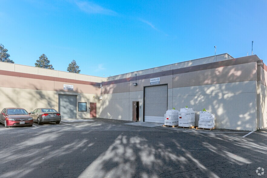 More Photos Of 2150 John Glenn Dr, Concord Telecom Hotel Data Hosting For Lease