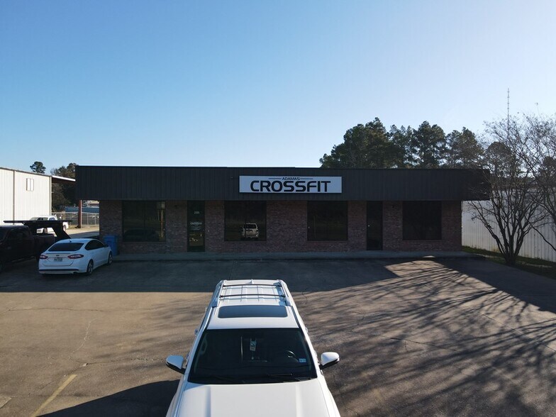 More Photos Of 1610 N John Redditt Dr, Lufkin Light Manufacturing For Sale