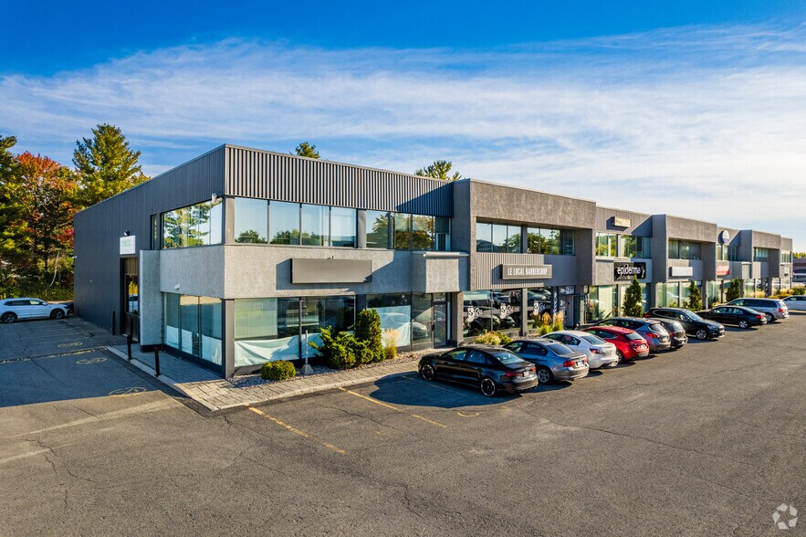 More Photos Of 25-31 Boul de la Seigneurie E, Blainville Office For Lease