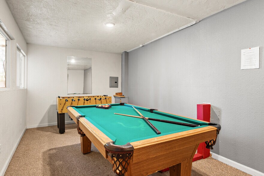 More Photos Of 8025 Beverly Dr, Rohnert Park Apartments For Sale