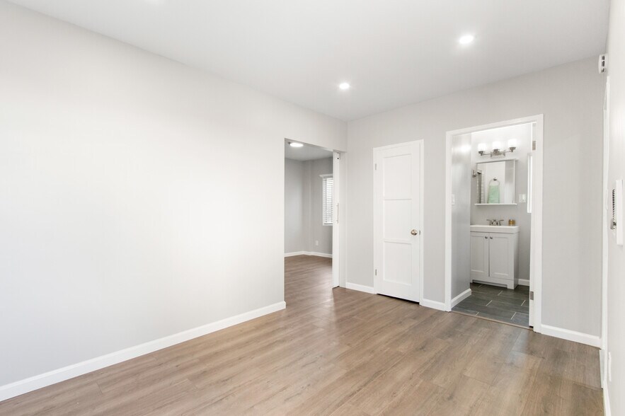 More Photos Of 411 G St, Chula Vista Apartments For Sale