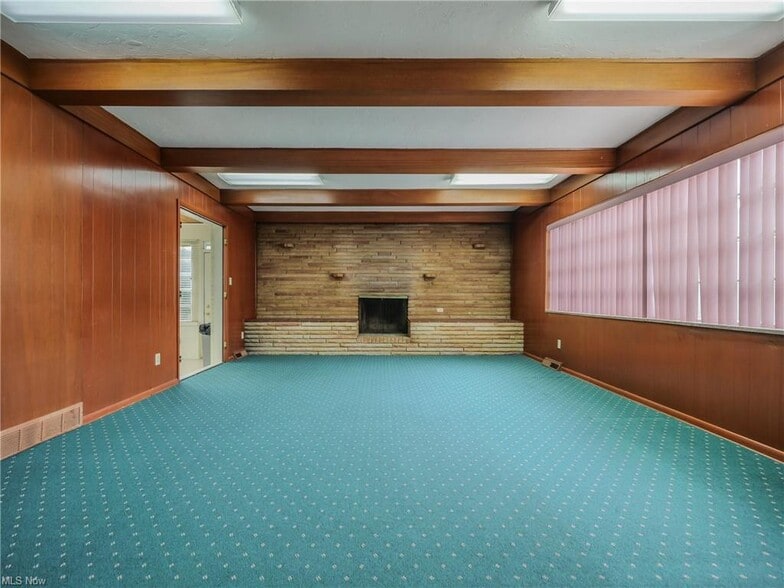 More Photos Of 31255 Lorain Rd, Cleveland Office Residential For Sale