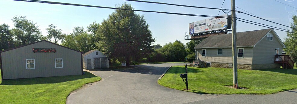 More Photos Of 4761 Summit Bridge Rd, Middletown Storefront For Sale