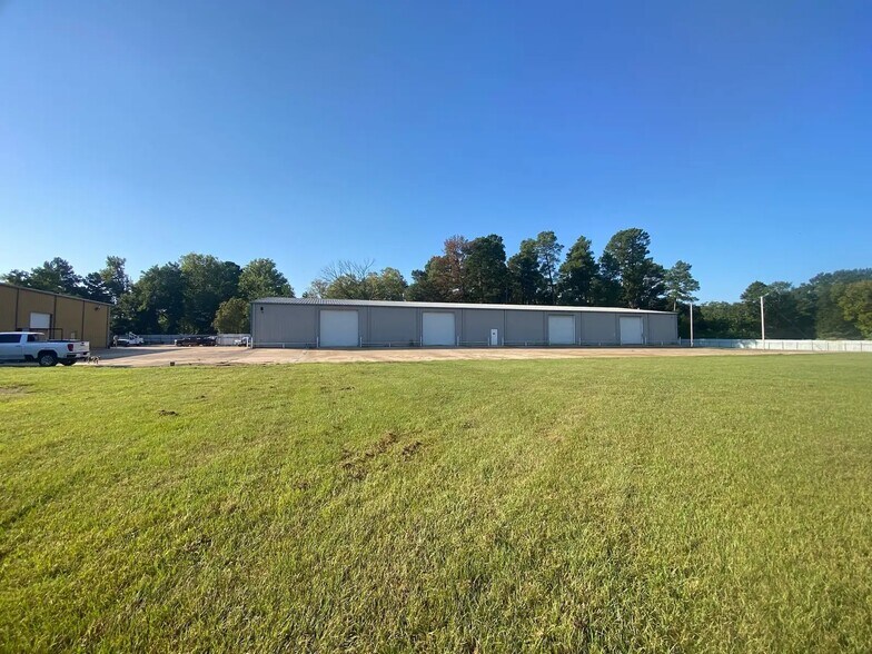 More Photos Of 2727 Standard Oil Rd, Shreveport Warehouse For Sale