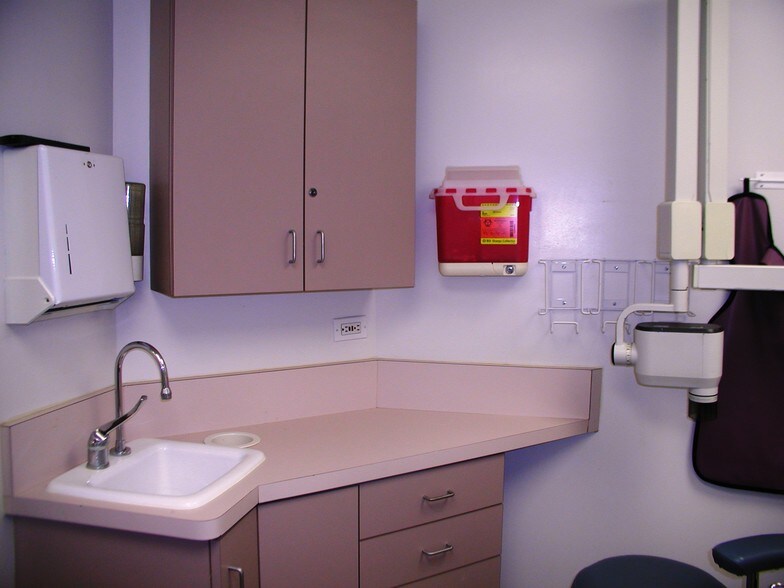 More Photos Of 5451 Laurel Canyon Blvd, Valley Village Medical For Lease