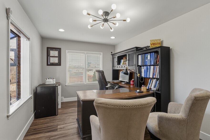 More Photos Of 152 W 500 S, Bountiful Office For Lease