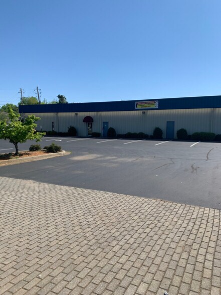 More Photos Of 6170 Research Park Blvd, Huntsville Industrial For Lease