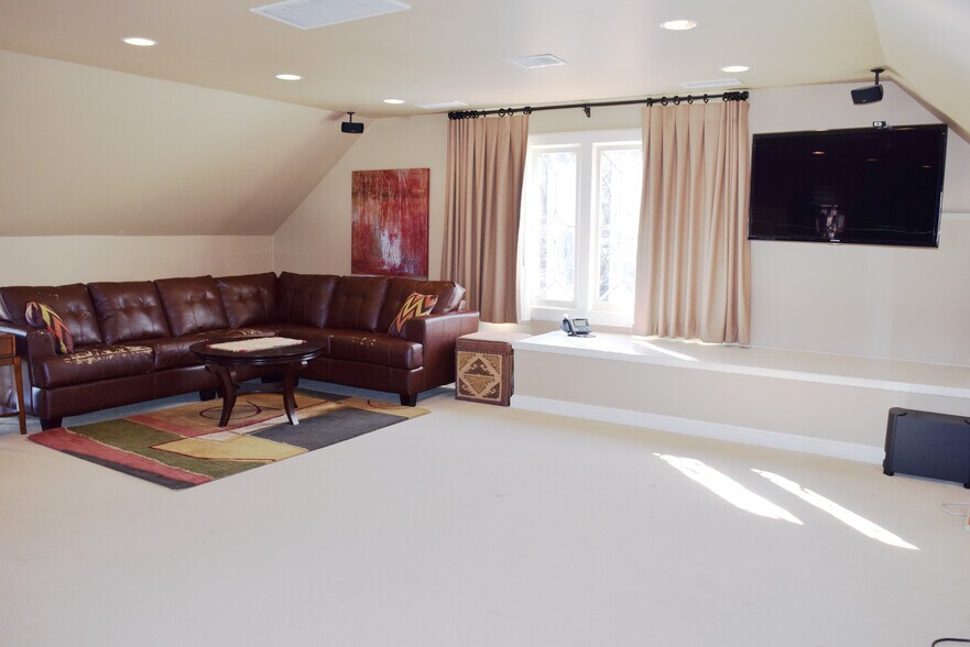 More Photos Of 601 Rock St, Little Rock Office For Lease